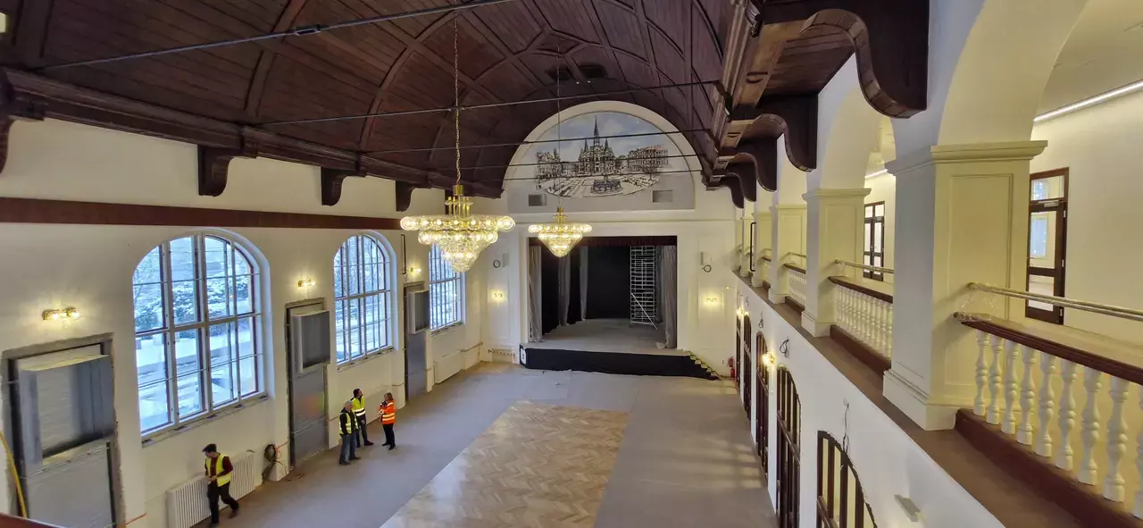 Lidové sady interior during renovation